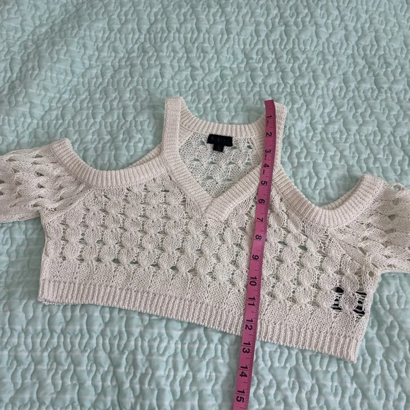 NBD Marcella Open Cable Cropped Pullover - Picture 6 of 8